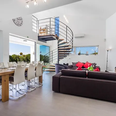 Elsa Villa