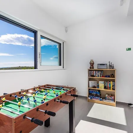 Elsa Villa
